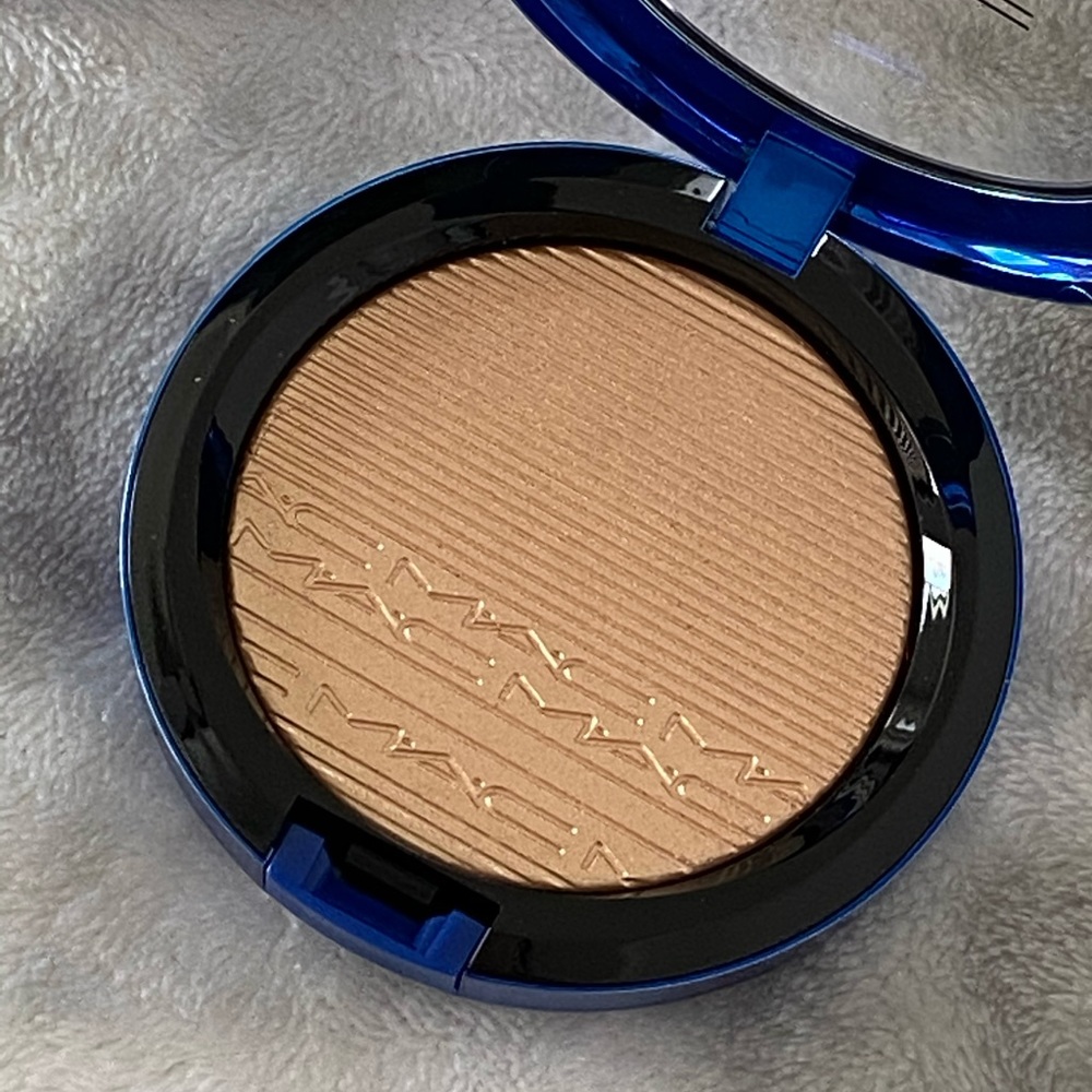 MAC Oh Darling Highlighter NIB
